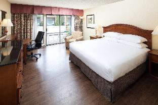 Room #39142558 at Red Lion Hotel Redding