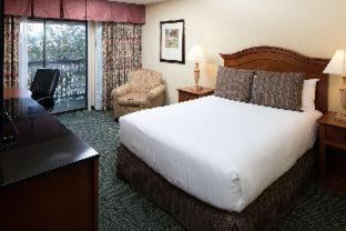 Room #39142512 at Red Lion Hotel Redding