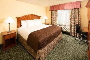 Room #34985310 at Red Lion Hotel Portland Airport