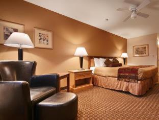 Room #36387516 at Best Western Orchard Inn