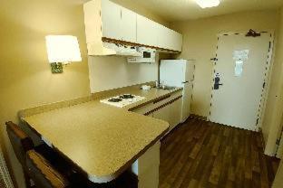 Room #53784020 at Extended Stay America Suites Cleveland Airport North Olmsted