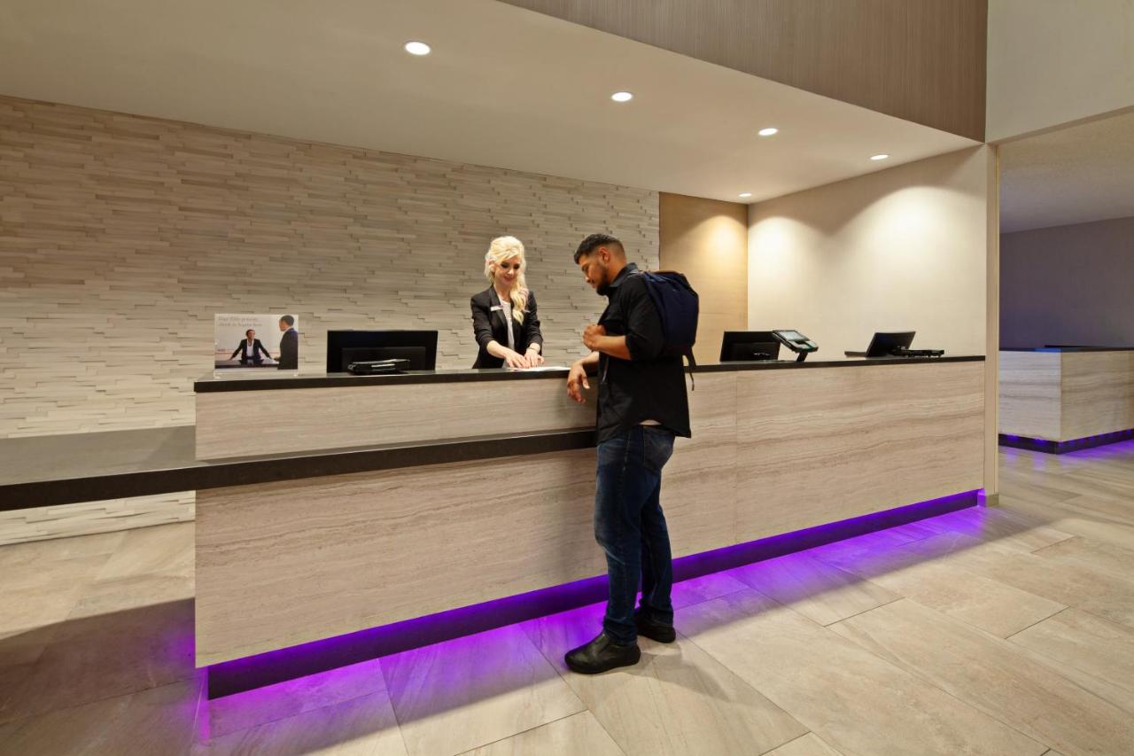| Crowne Plaza Silicon Valley North - Union City, an IHG Hotel
