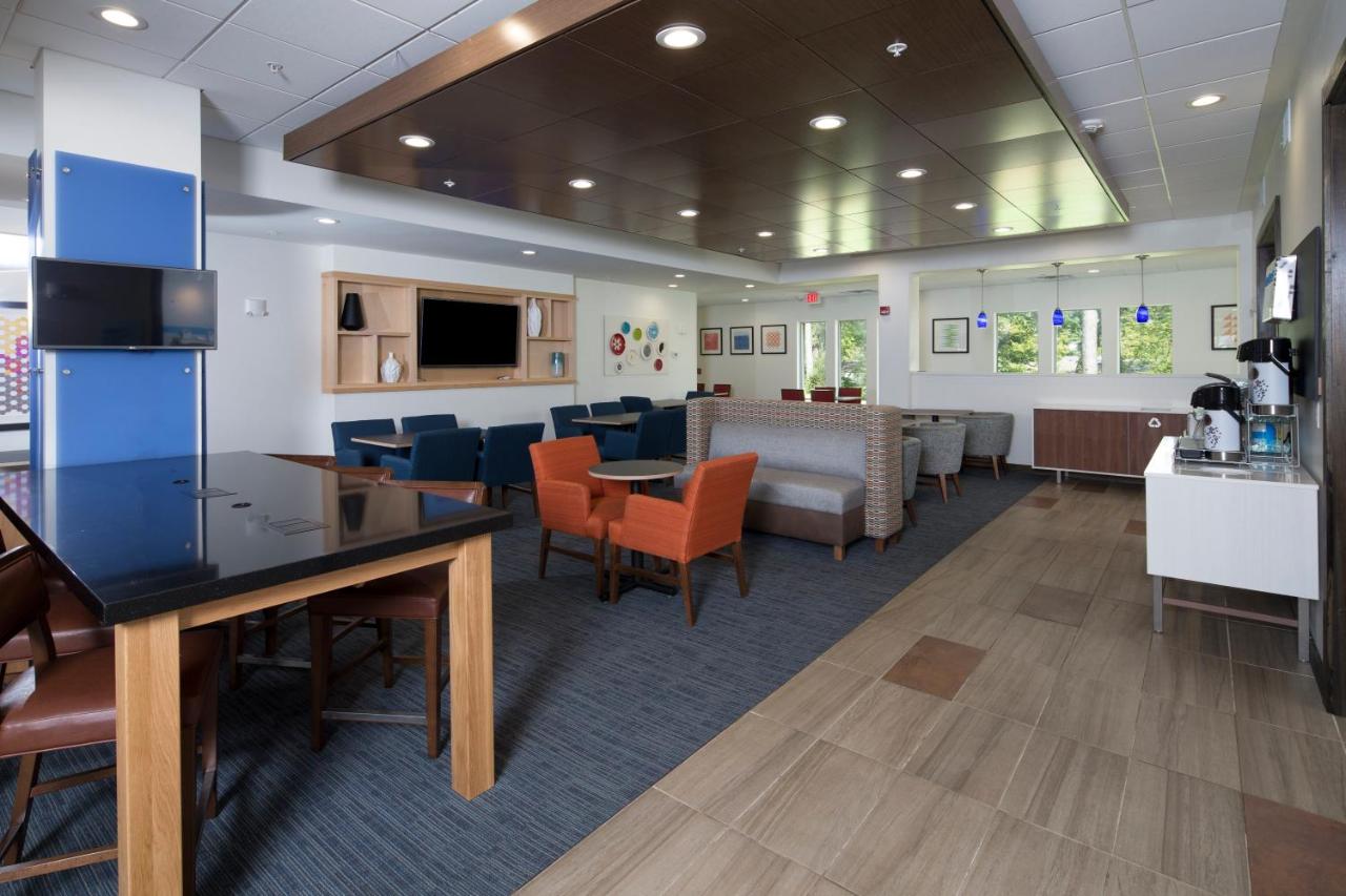 | Holiday Inn Express & Suites La Porte, an IHG Hotel