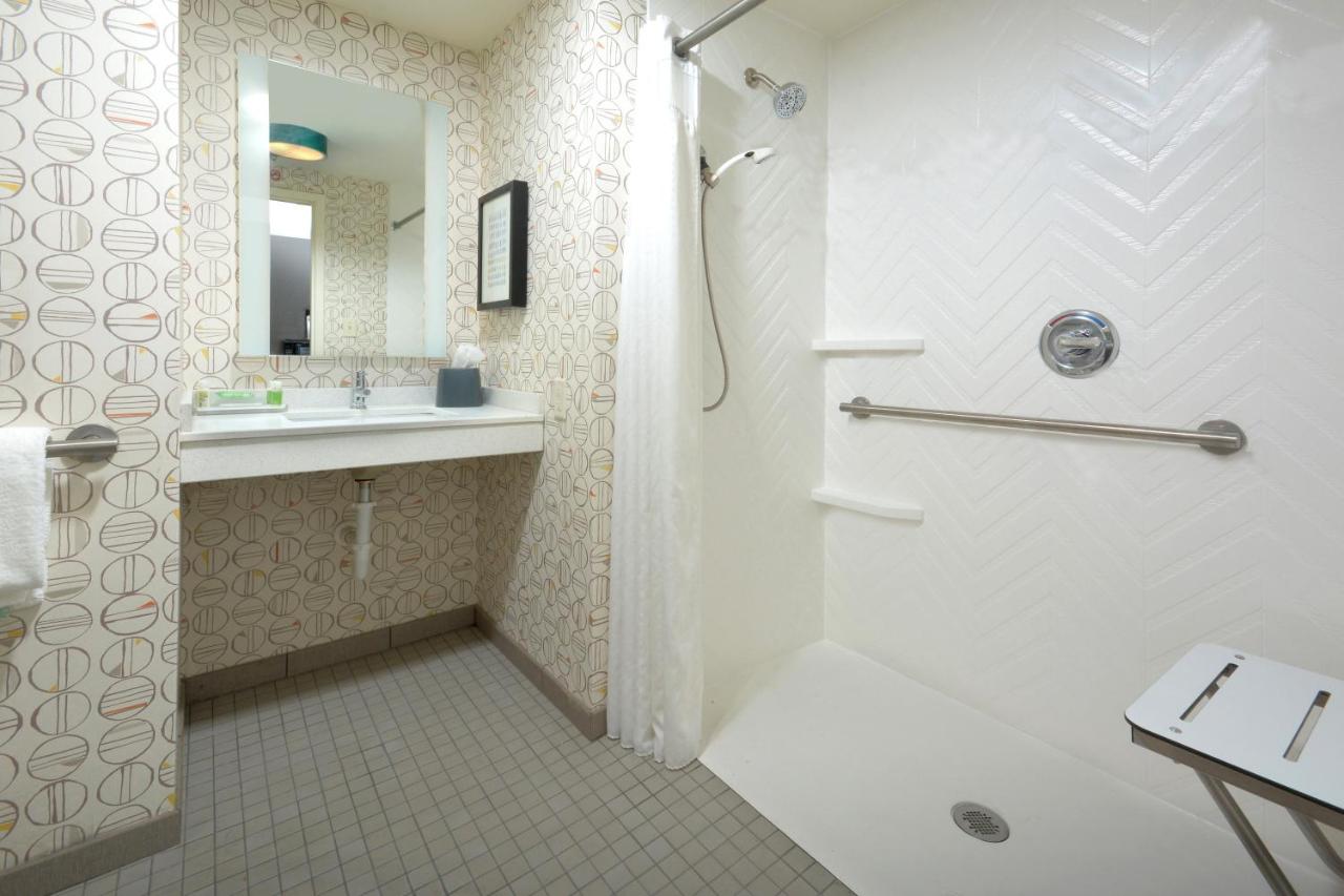 King Room - Disability Access Roll in Shower at Holiday Inn Raleigh-Durham Airport by IHG