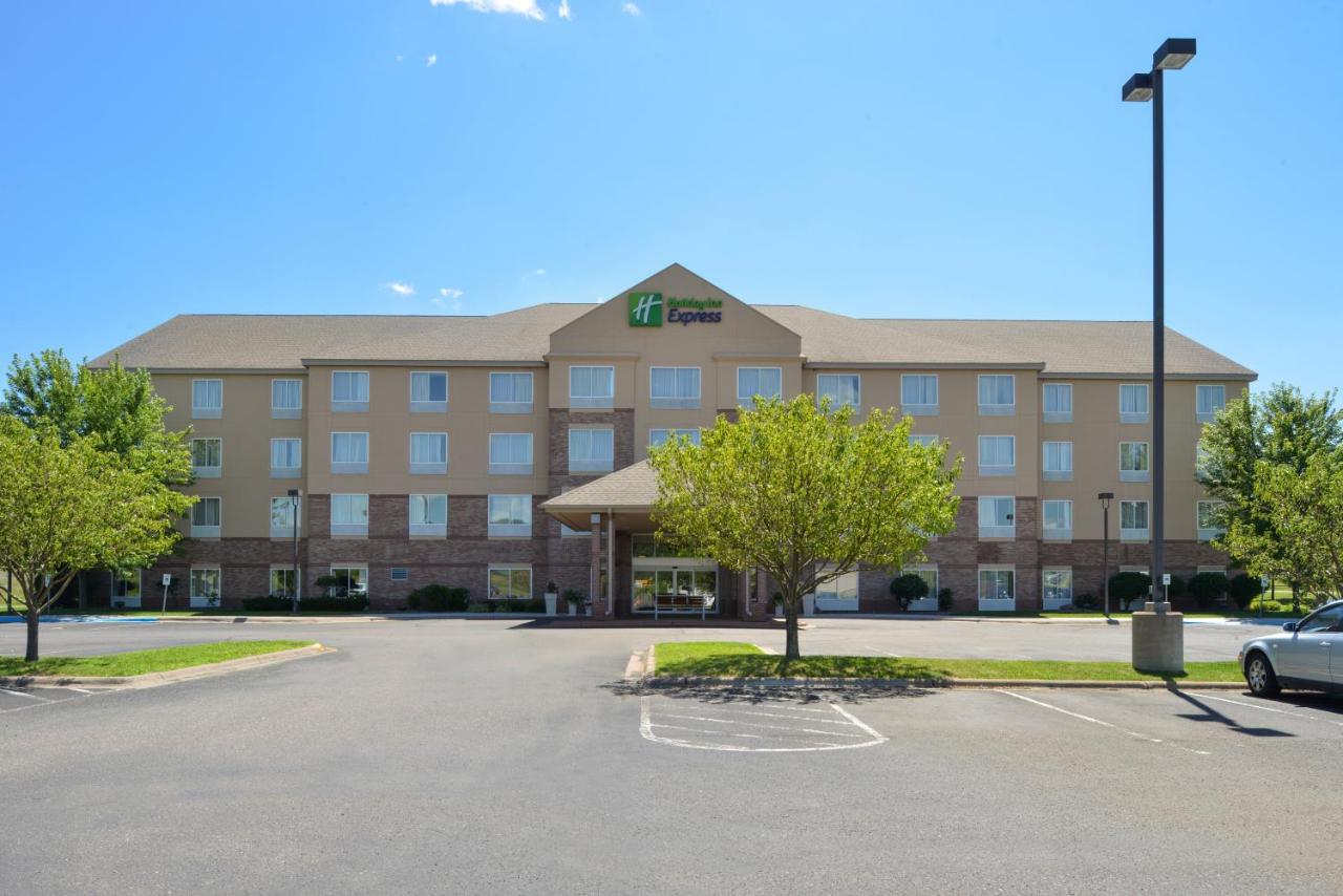 | Holiday Inn Express St. Croix Valley, an IHG Hotel