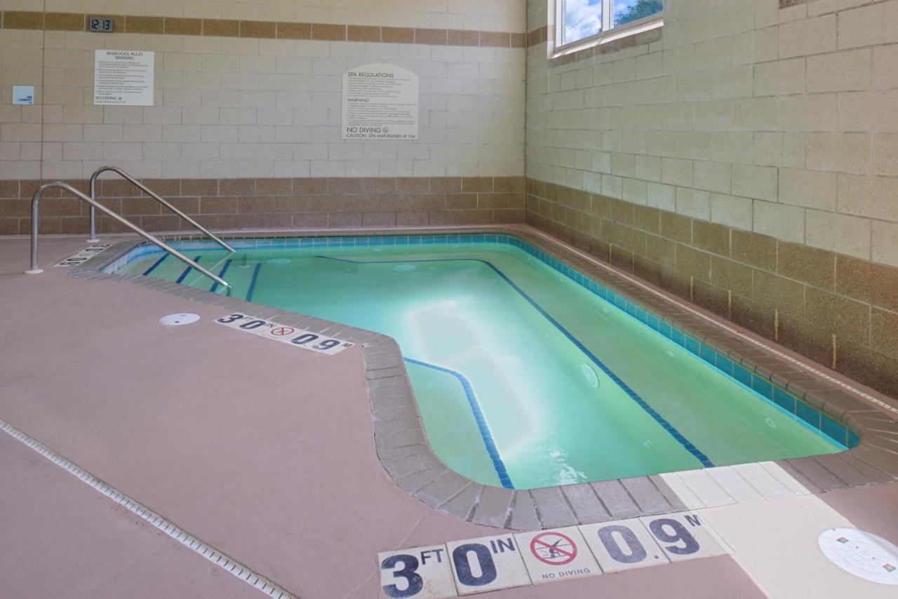 | Holiday Inn Express St. Croix Valley, an IHG Hotel