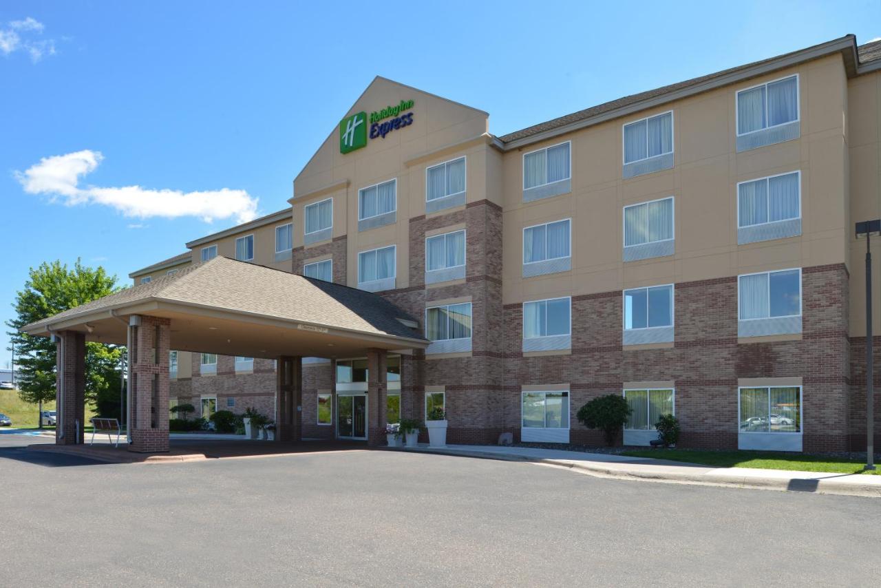 | Holiday Inn Express St. Croix Valley, an IHG Hotel