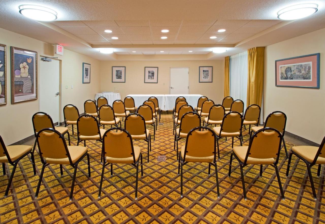| Candlewood Suites Melbourne-Viera, an IHG Hotel