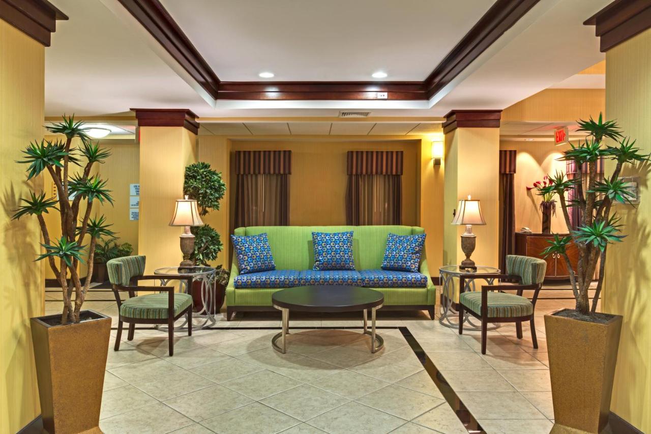  | Holiday Inn Express Tower Center New Brunswick, an IHG Hotel