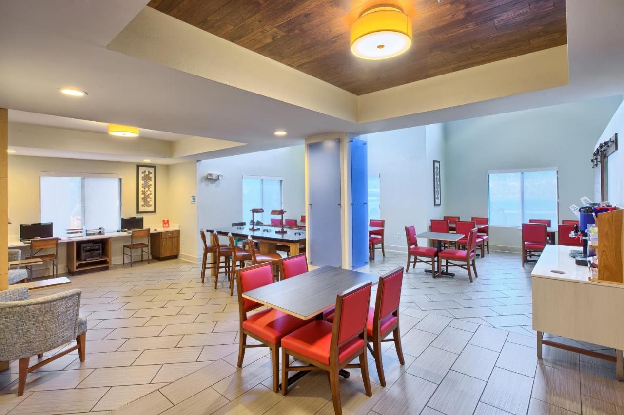 | Holiday Inn Express & Suites Raleigh North - Wake Forest, an IHG Hotel