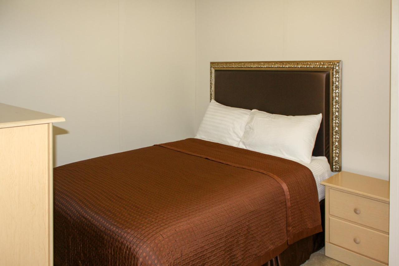 | Rayburn Inn