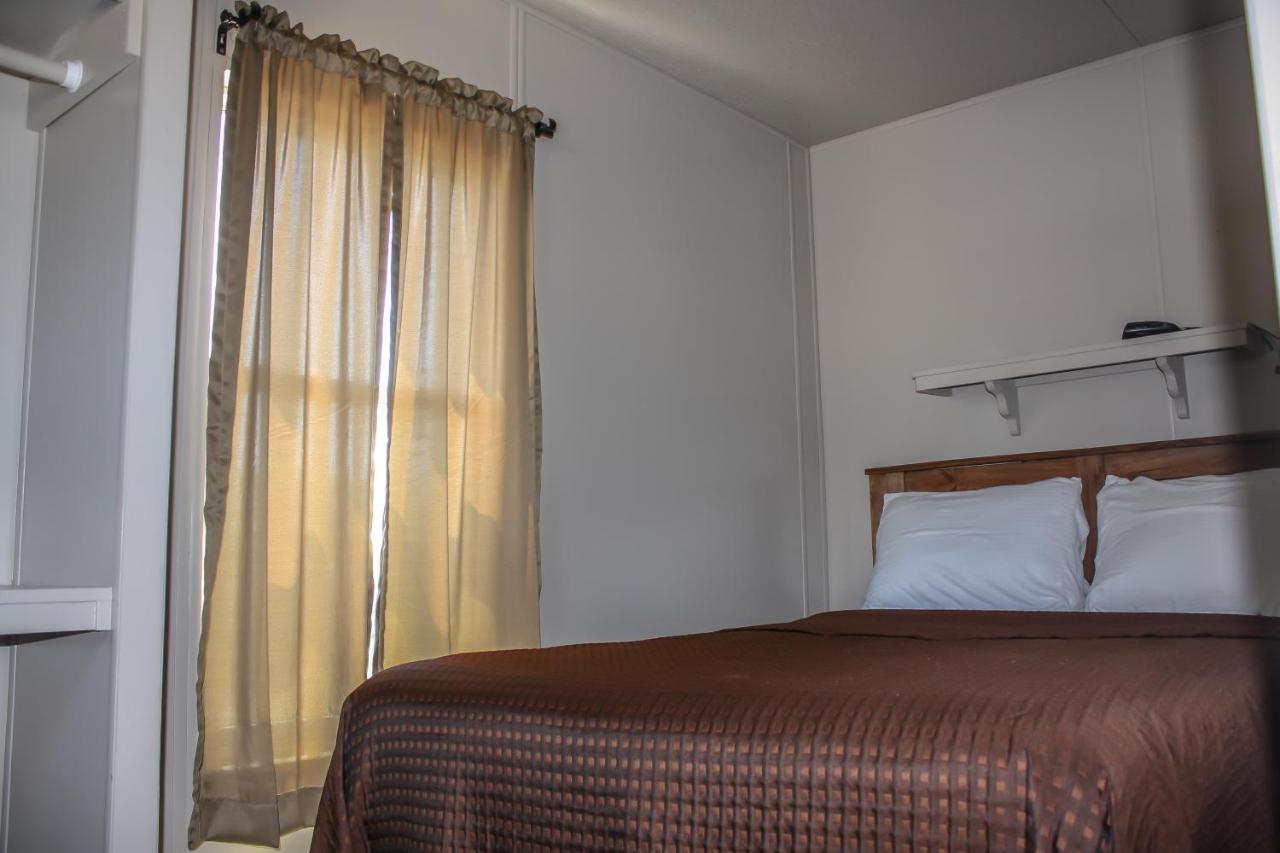 | Rayburn Inn