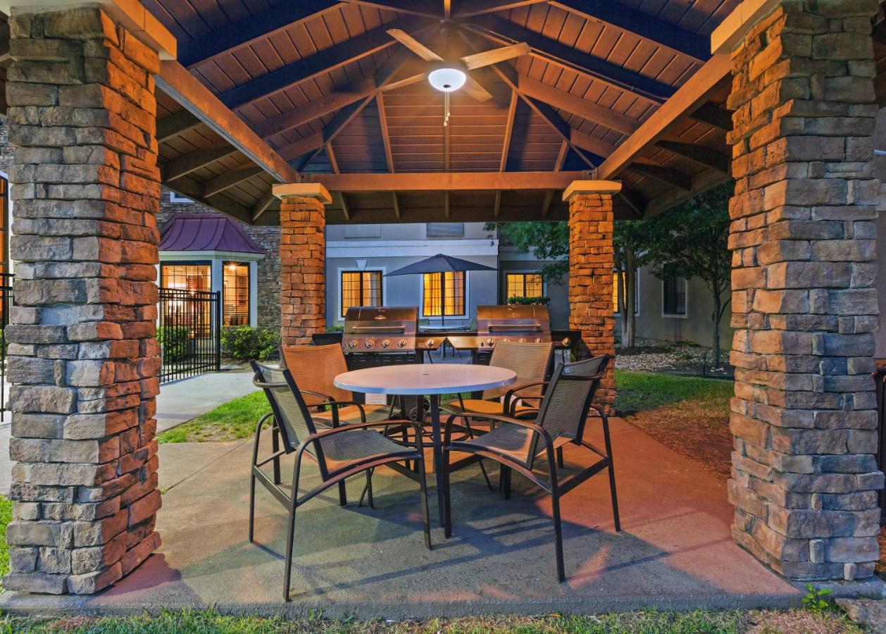 | Staybridge Suites Austin Round Rock, an IHG Hotel