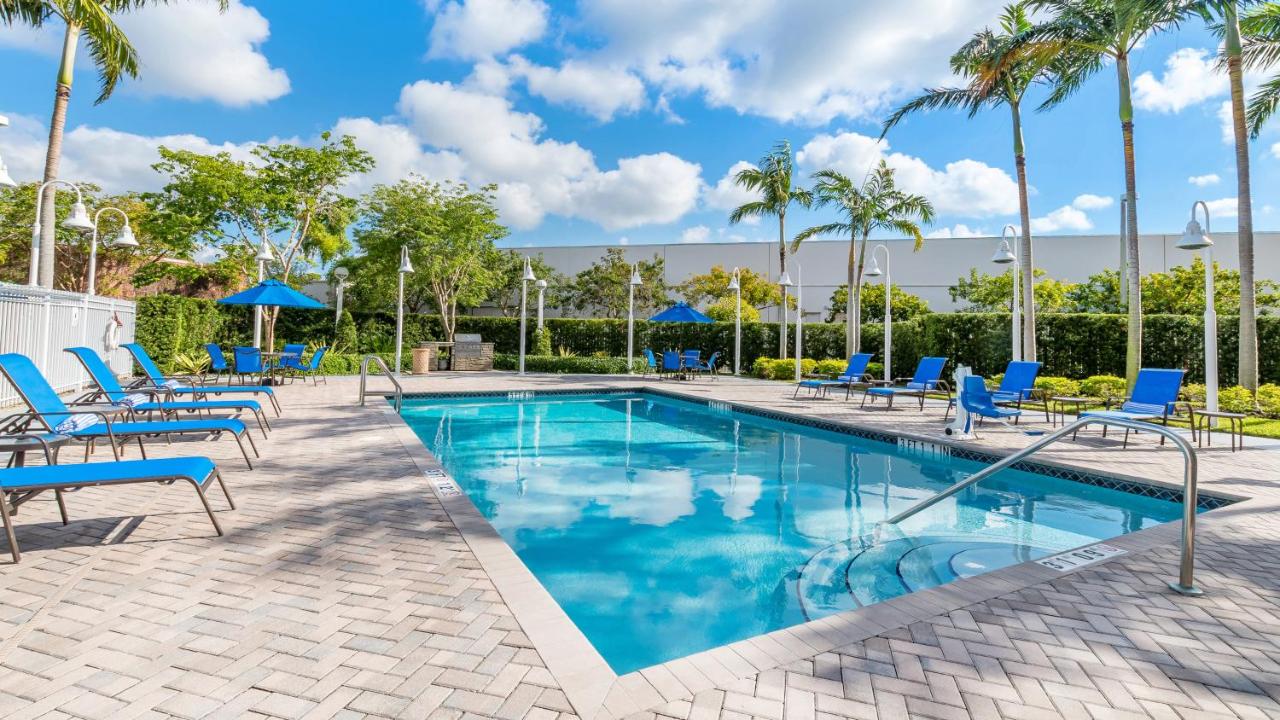 | Holiday Inn Express & Suites Kendall, an IHG Hotel