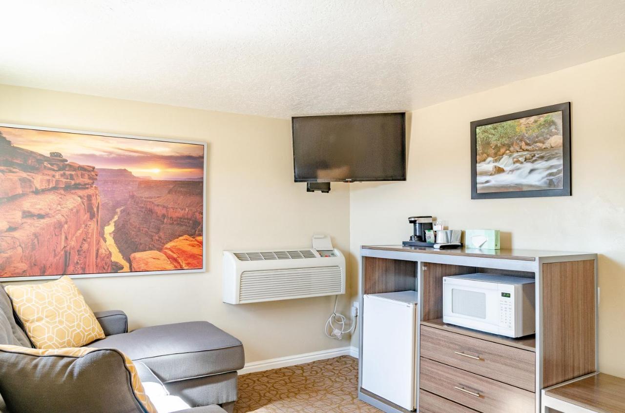 | Mountain Ridge Cabins & Lodging