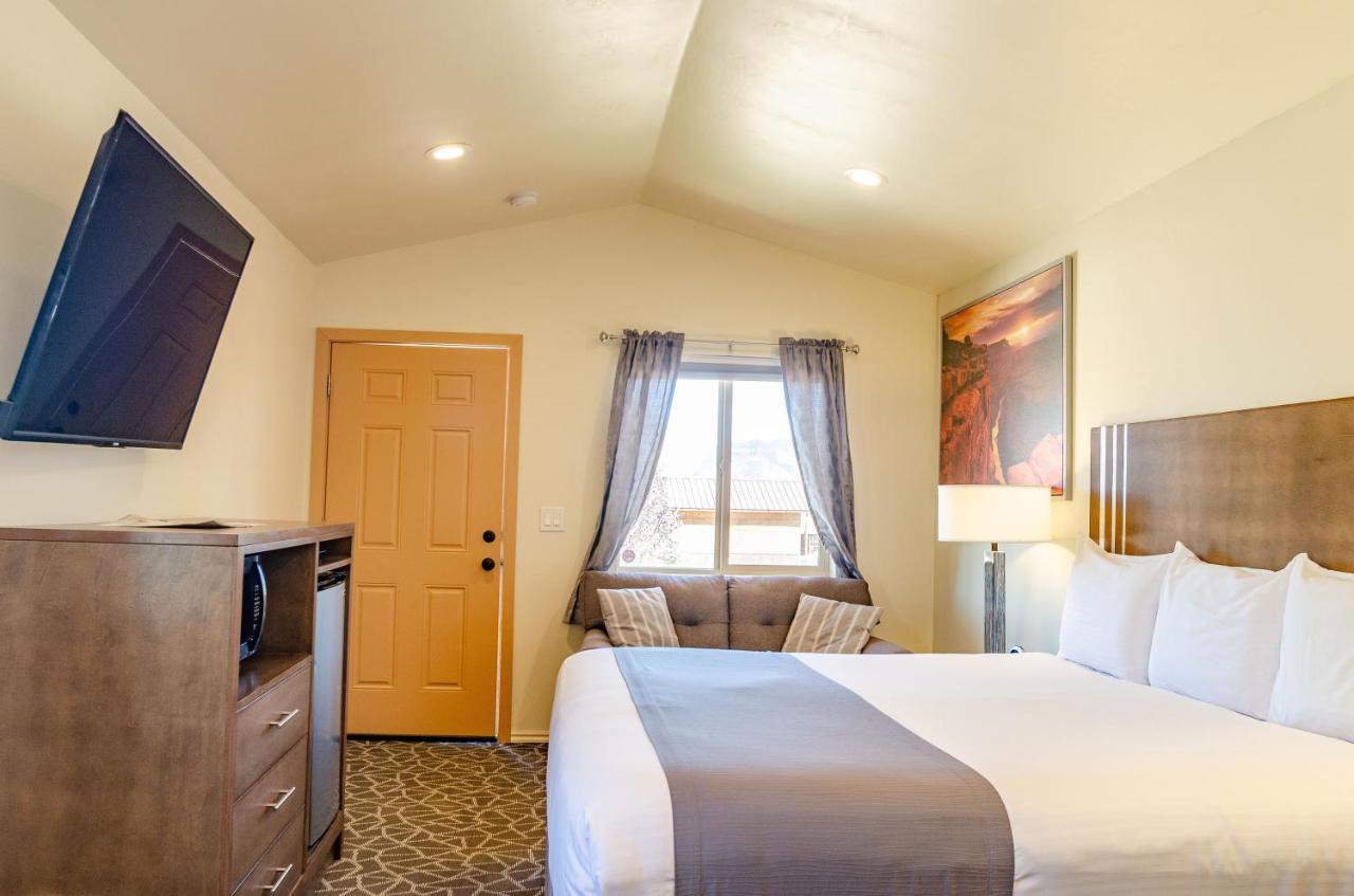 | Mountain Ridge Cabins & Lodging