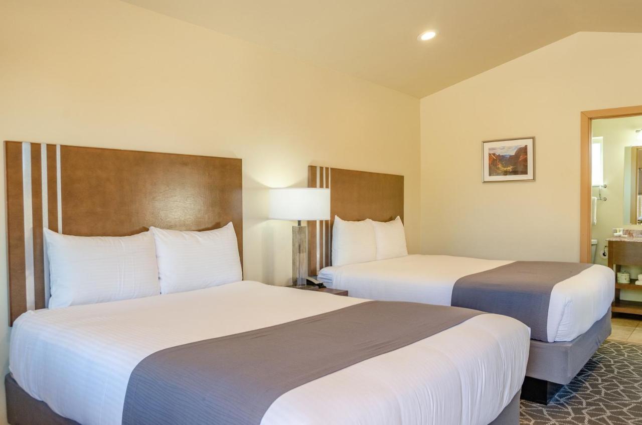 | Mountain Ridge Cabins & Lodging