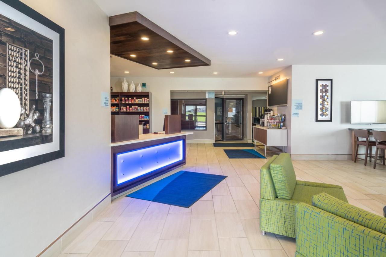 | Holiday Inn Express Hotel Howe / Sturgis, an IHG Hotel