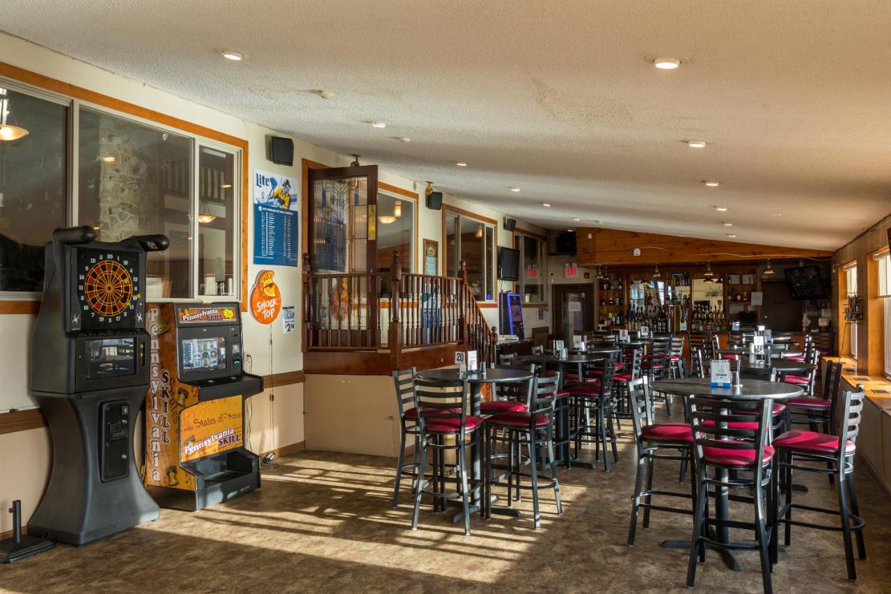 | Crown Resorts at The Poconos