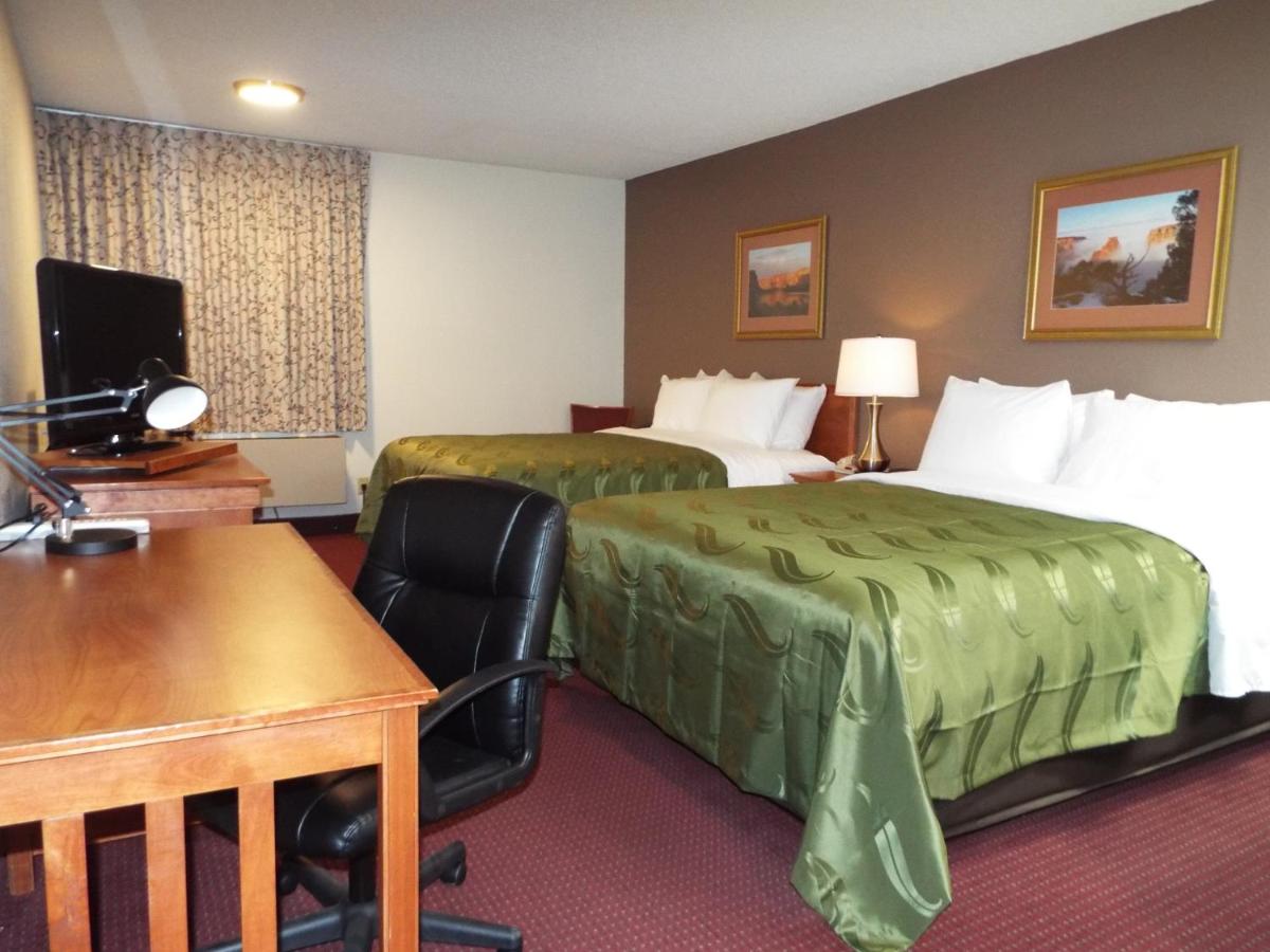 Standard Queen Room with Two Queen Beds - Non-Smoking at Quality Inn Grand Junction near University