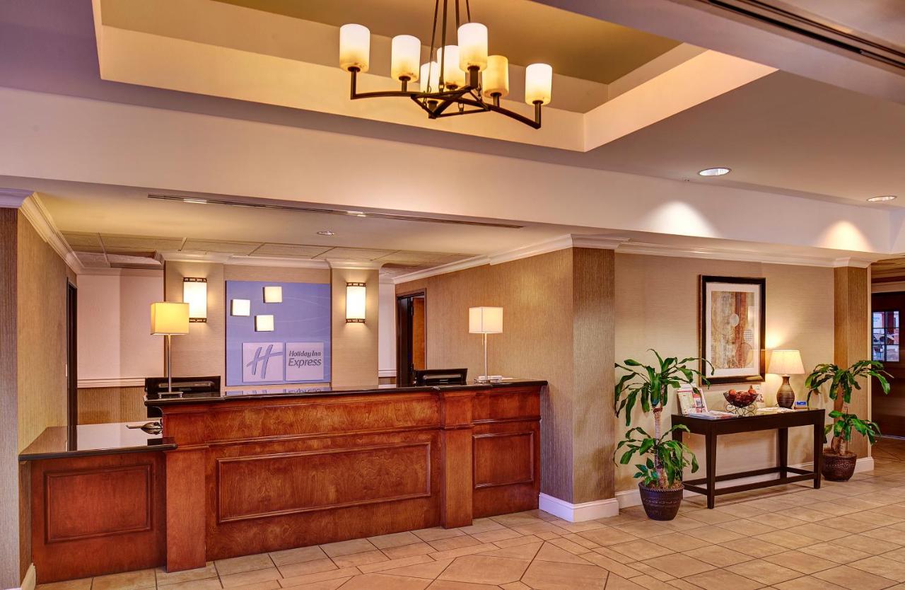  | Holiday Inn Express Hotel & Suites San Diego-Sorrento Valley