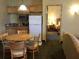 Room #51513125 at Best Western Plus Revere Inn & Suites