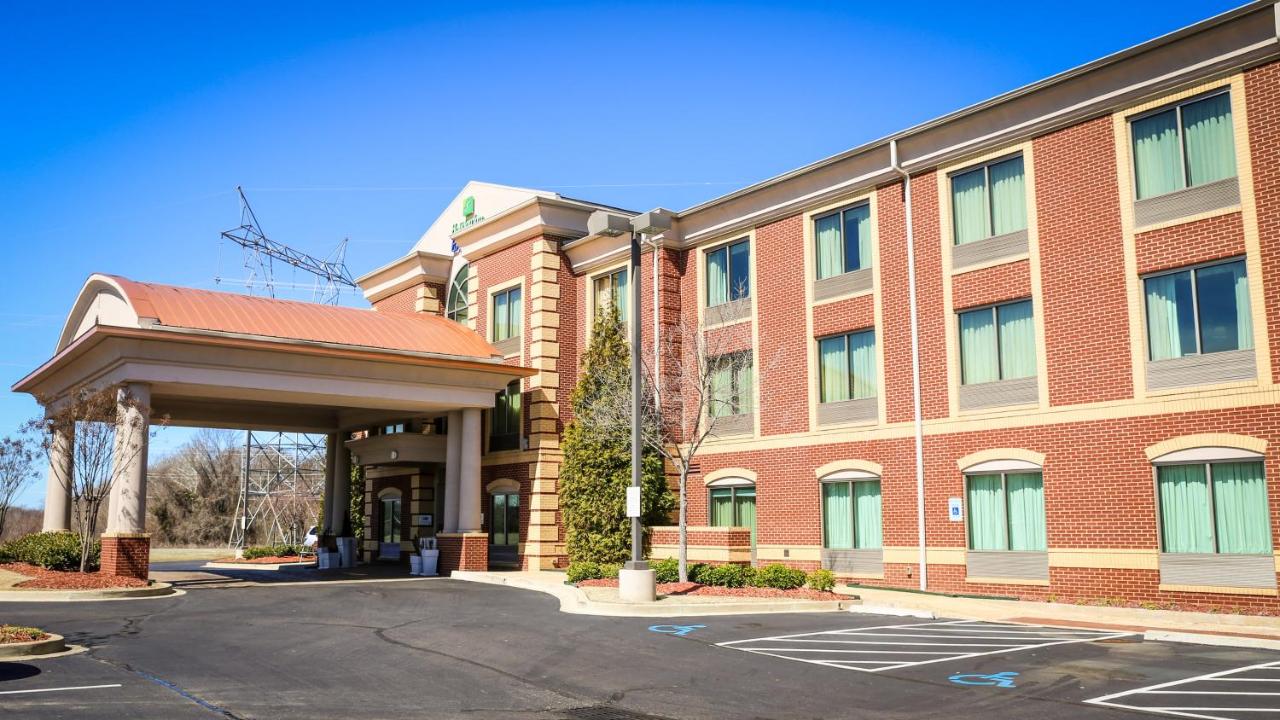 | Holiday Inn Express Hotel & Suites Memphis/Germantown, an IHG Hotel