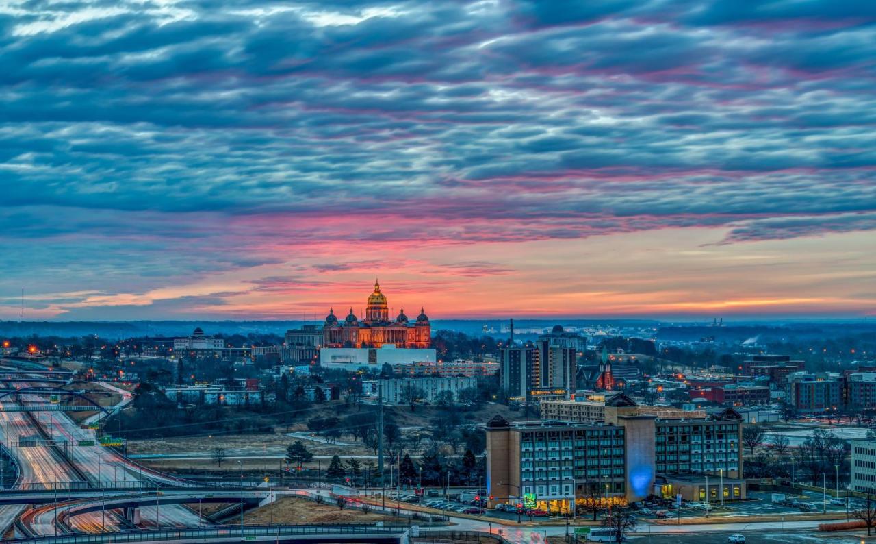 | Holiday Inn Des Moines-Downtown-Mercy Campus, an IHG Hotel
