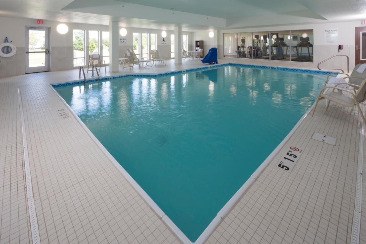 | Holiday Inn Express Rochester Hills, an IHG Hotel