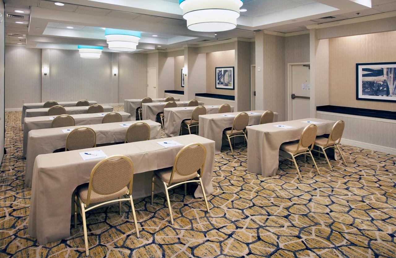Holiday Inn Express Nashville-Hendersonville