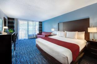 Room #33162020 at Glenstone Lodge