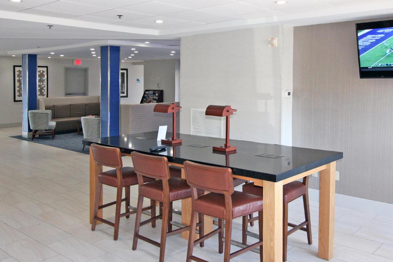  | Holiday Inn Express Branford-New Haven, an IHG Hotel