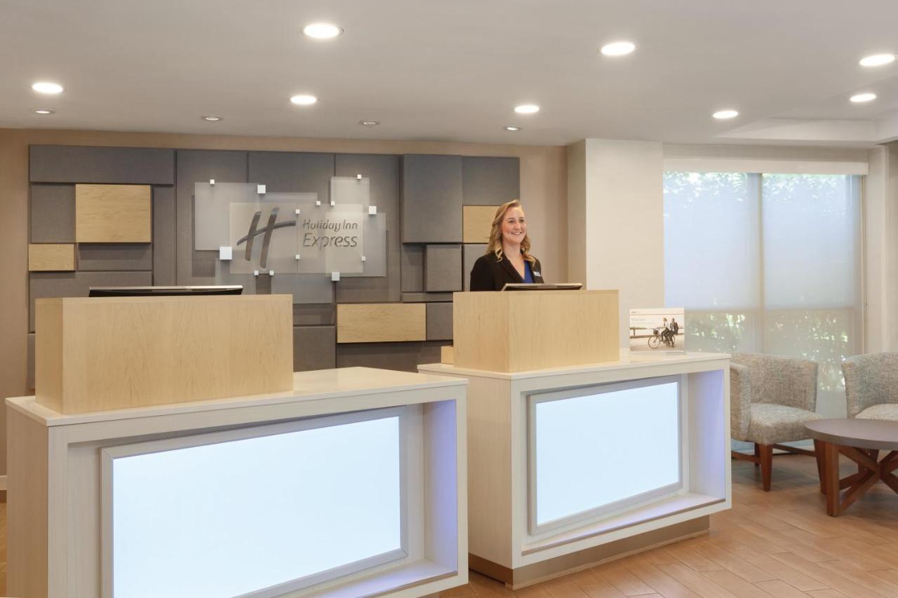 | Holiday Inn Express Hartford South - Rocky Hill, an IHG Hotel
