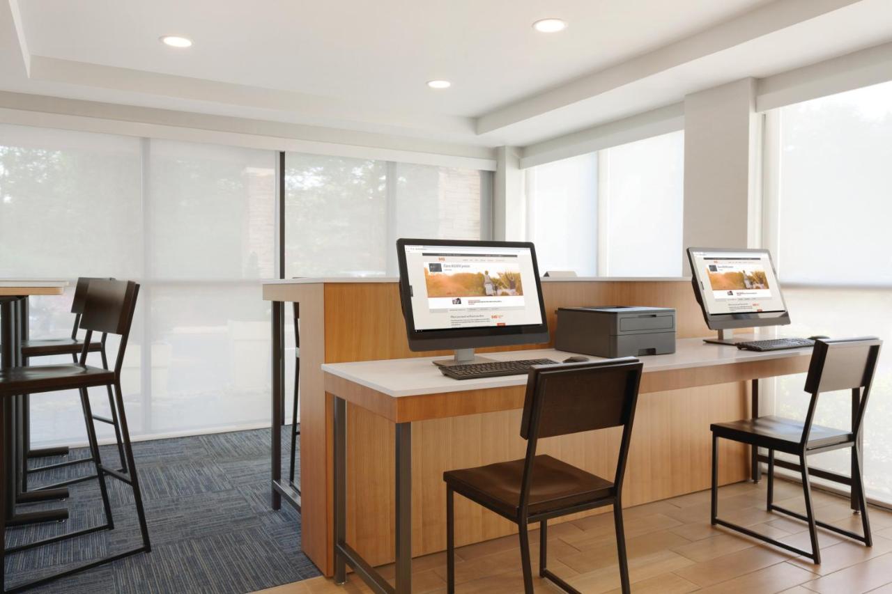 | Holiday Inn Express Hartford South - Rocky Hill, an IHG Hotel