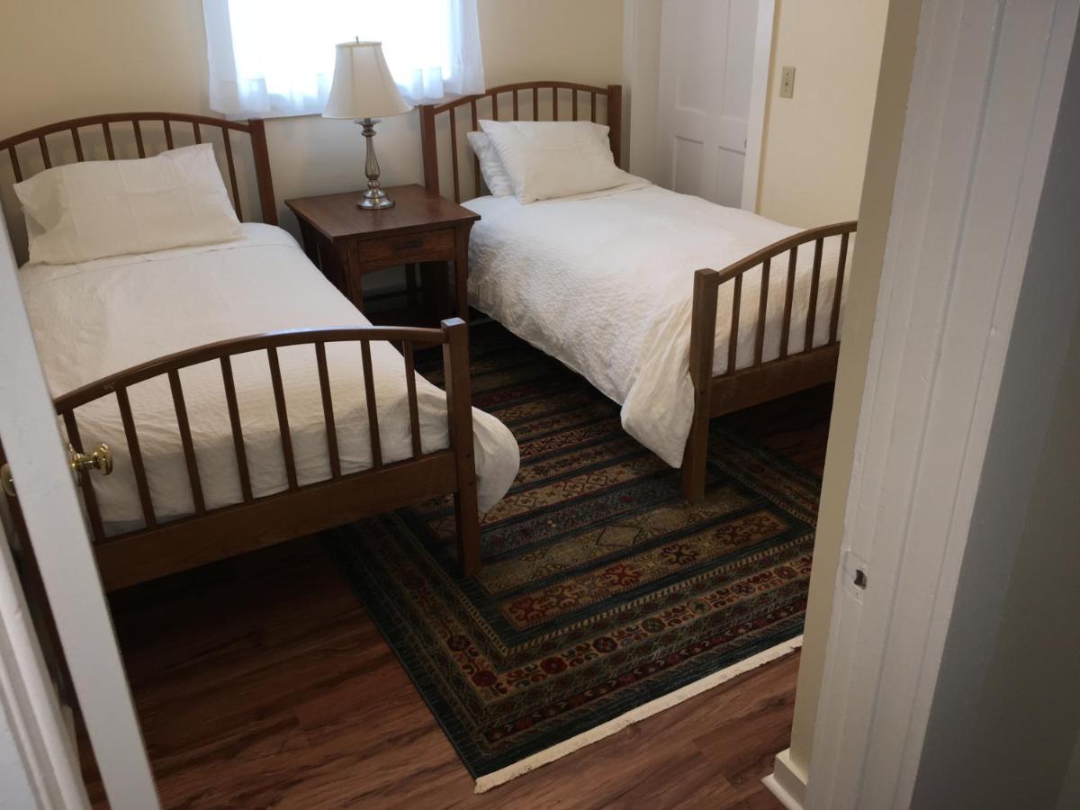 | Tawsty Flower - Haines Suites & Cottages