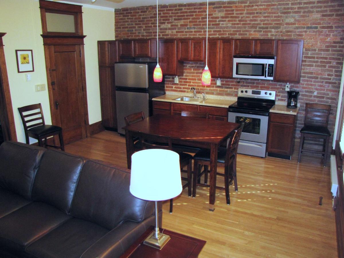 | Tawsty Flower - Haines Suites & Cottages
