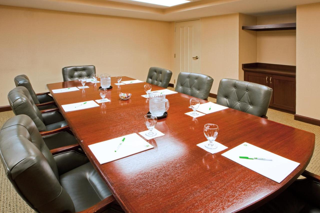 | Holiday Inn Chantilly-Dulles Expo Airport, an IHG Hotel
