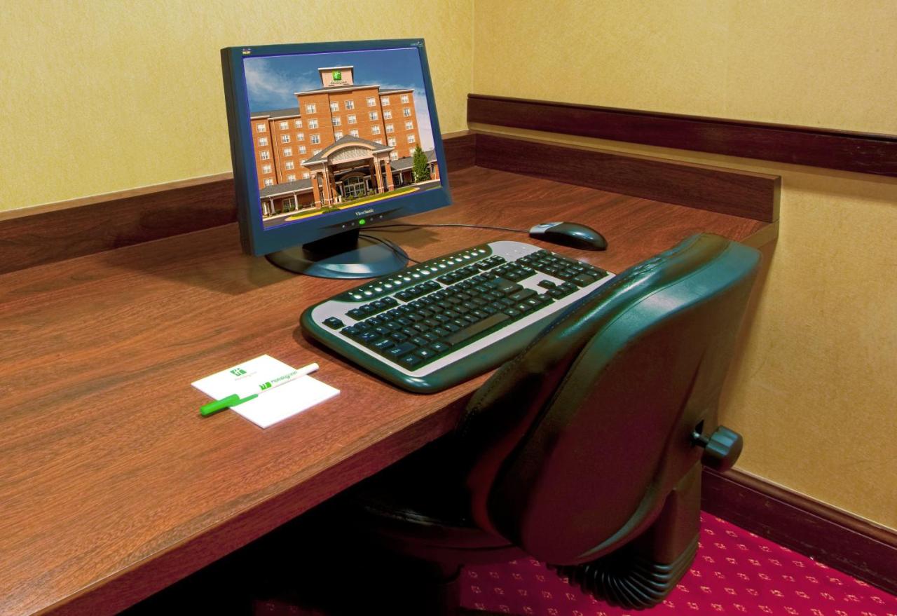  | Holiday Inn Chantilly-Dulles Expo Airport, an IHG Hotel