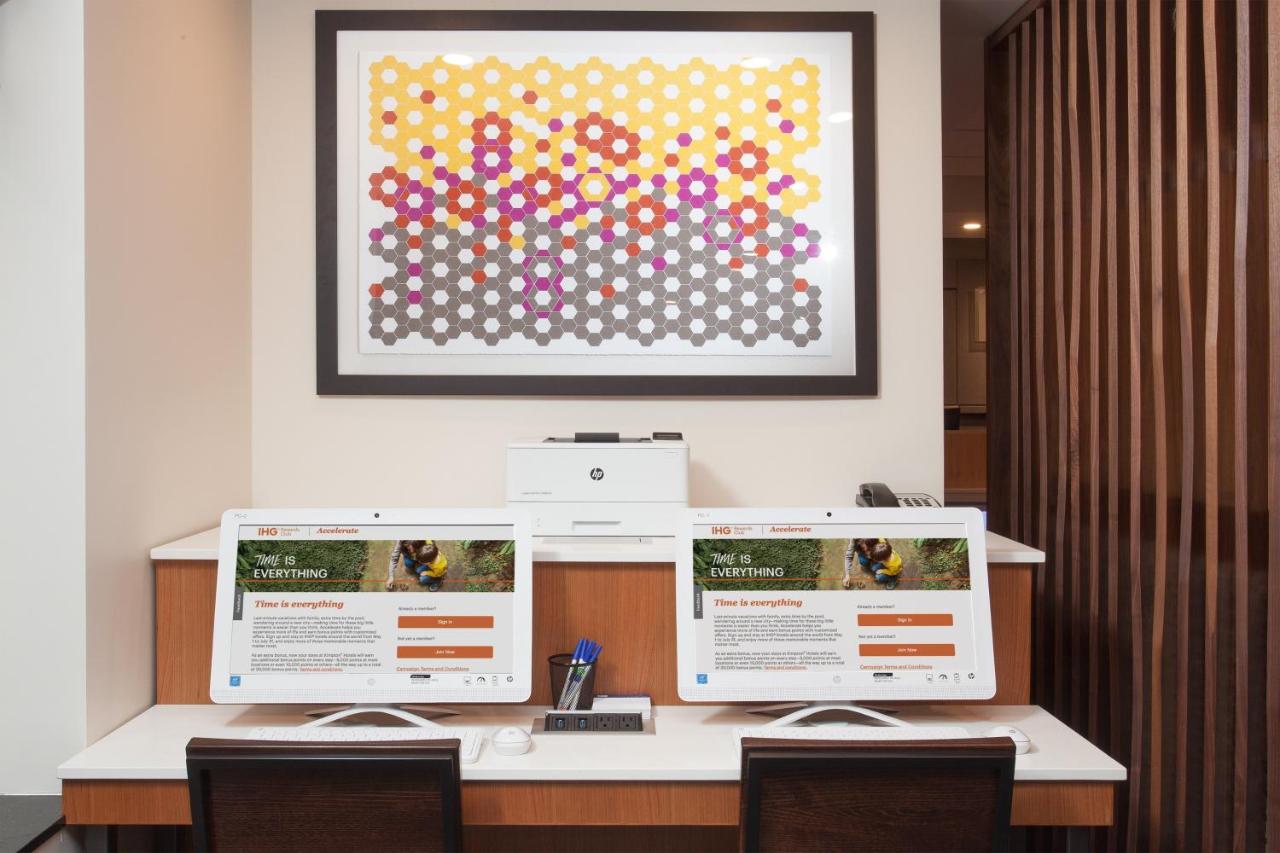 | Holiday Inn Express Haskell-Wayne Area, an IHG Hotel