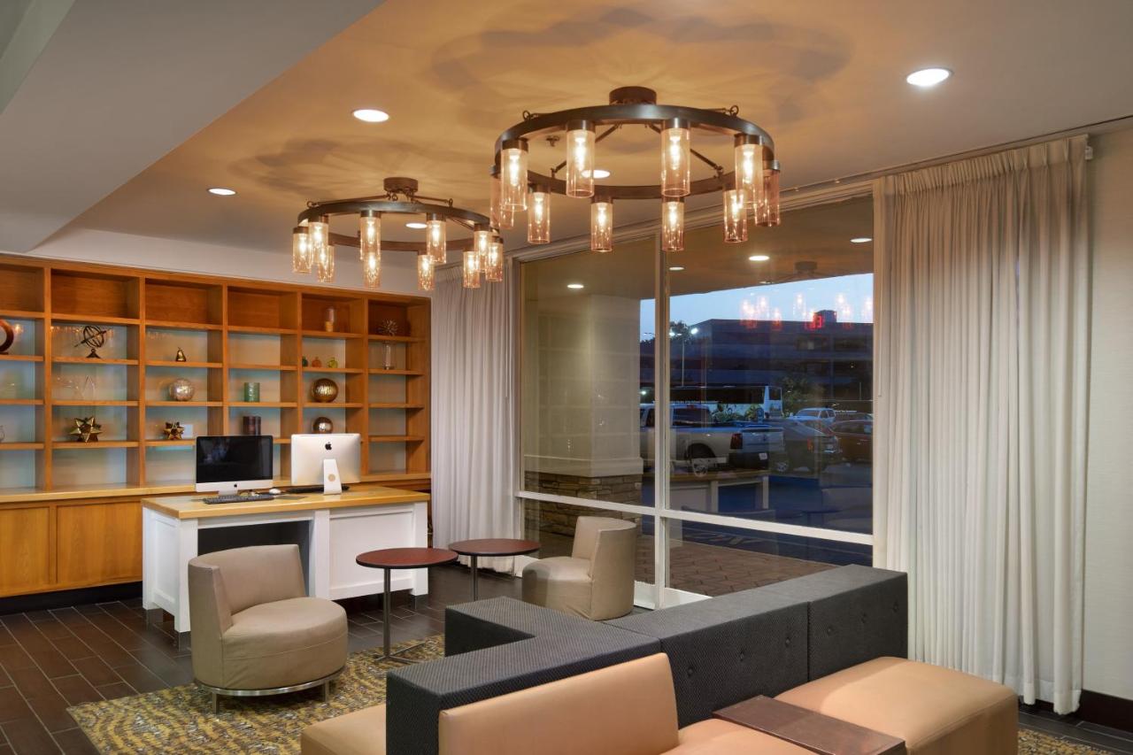  | Holiday Inn Clark - Newark, an IHG Hotel