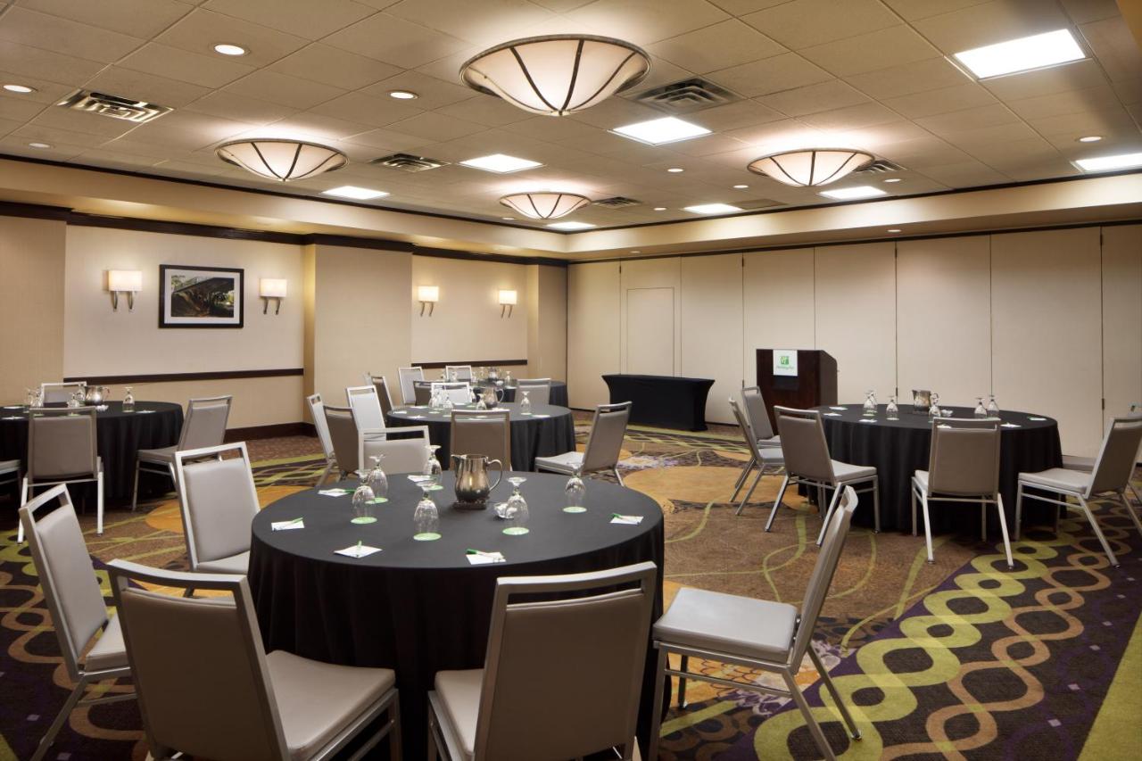  | Holiday Inn Clark - Newark, an IHG Hotel