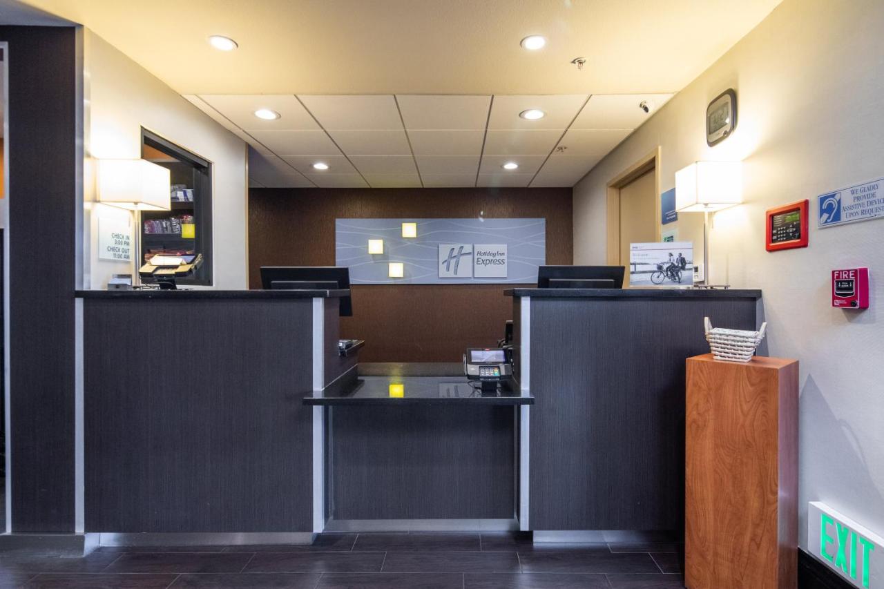 | Holiday Inn Express Castro Valley, an IHG Hotel