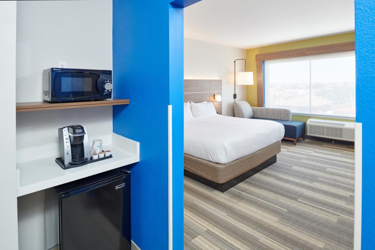 King Room - Mobility Access/Roll in Shower - Non-Smoking at Holiday Inn Express & Suites El Paso - Sunland Park Area by IHG