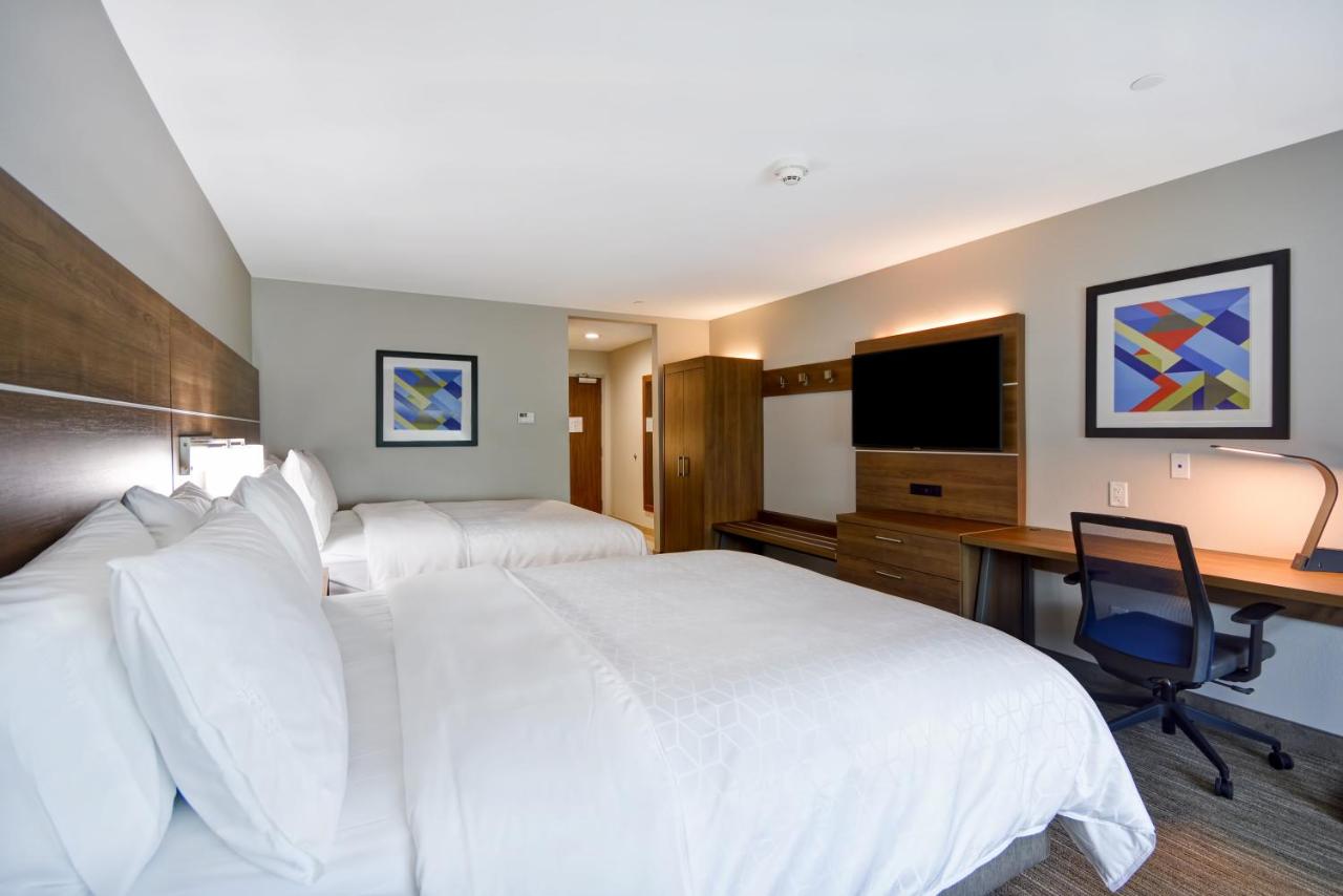 Queen Room with Two Queen Beds - Non-Smoking at Holiday Inn Express & Suites Houston NASA - Boardwalk Area by IHG