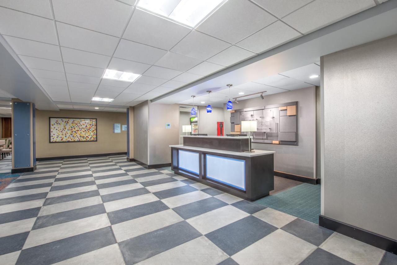  | Holiday Inn Express & Suites Shawnee-Kansas City West, an IHG Hotel