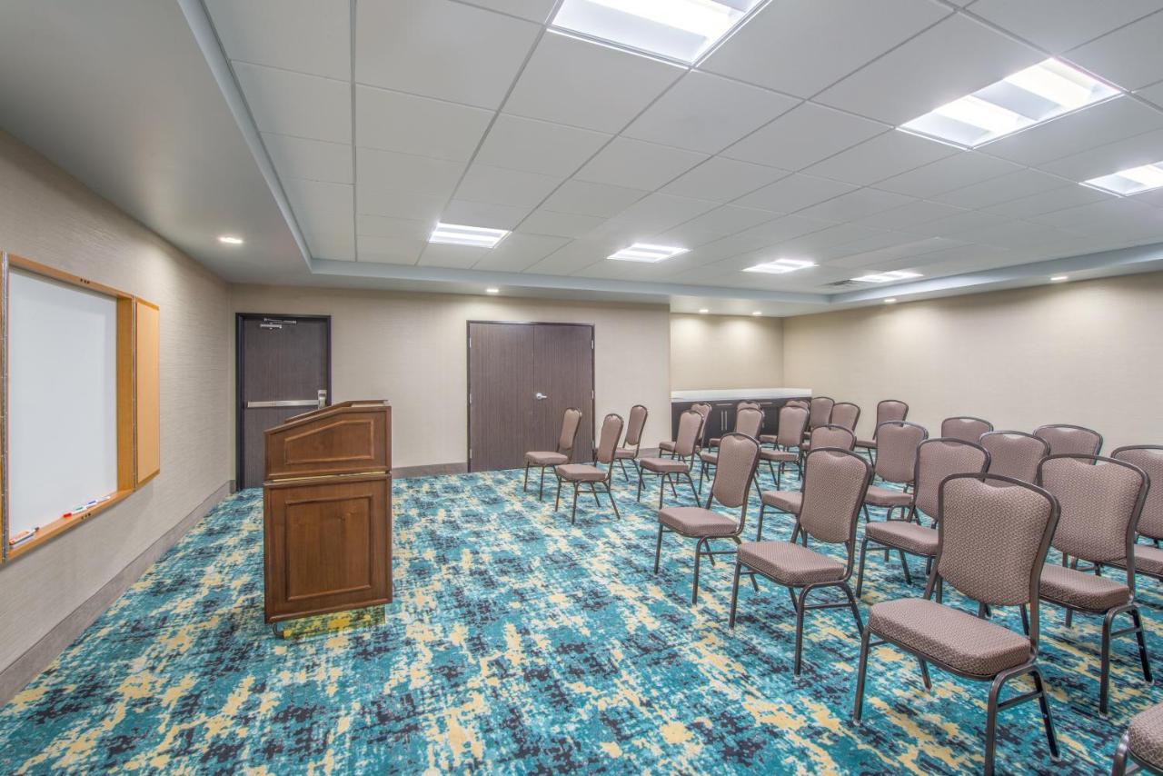  | Holiday Inn Express & Suites Shawnee-Kansas City West, an IHG Hotel