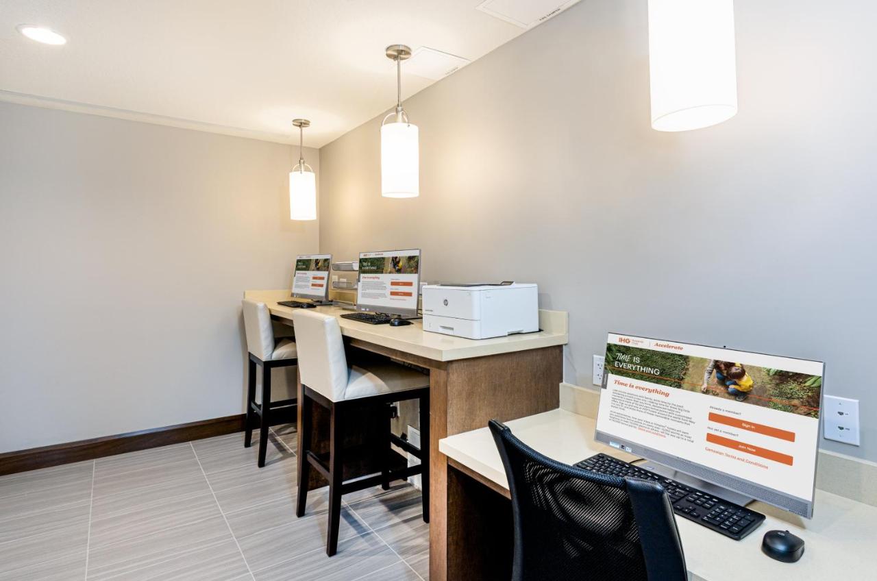 | Staybridge Suites - Fort Lauderdale Airport - West, an IHG Hotel