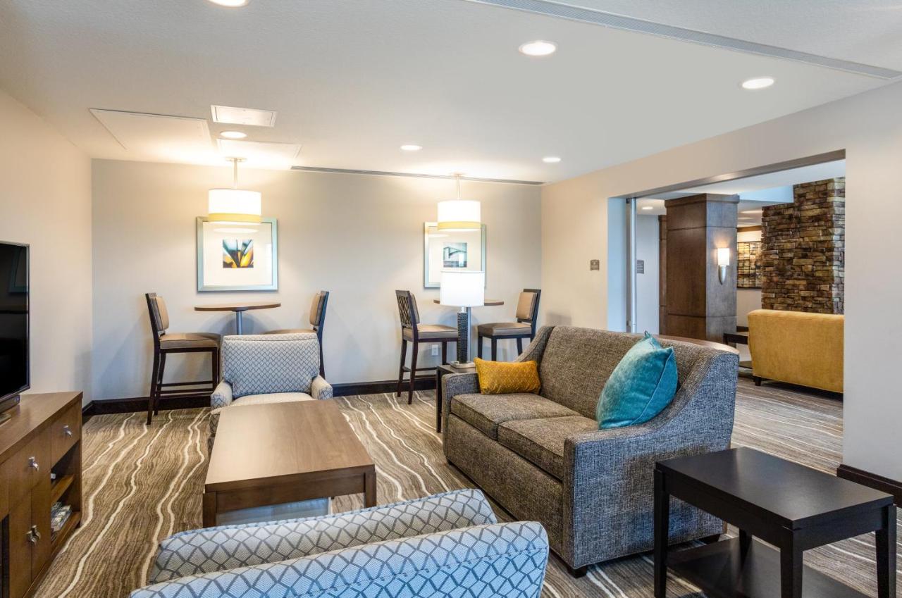 | Staybridge Suites - Fort Lauderdale Airport - West, an IHG Hotel