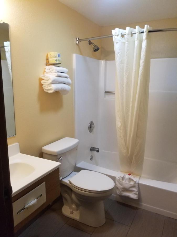 | Super 8 by Wyndham Carson City