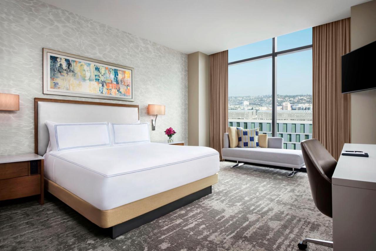 Corner King Room with City View at InterContinental San Diego, an IHG Hotel